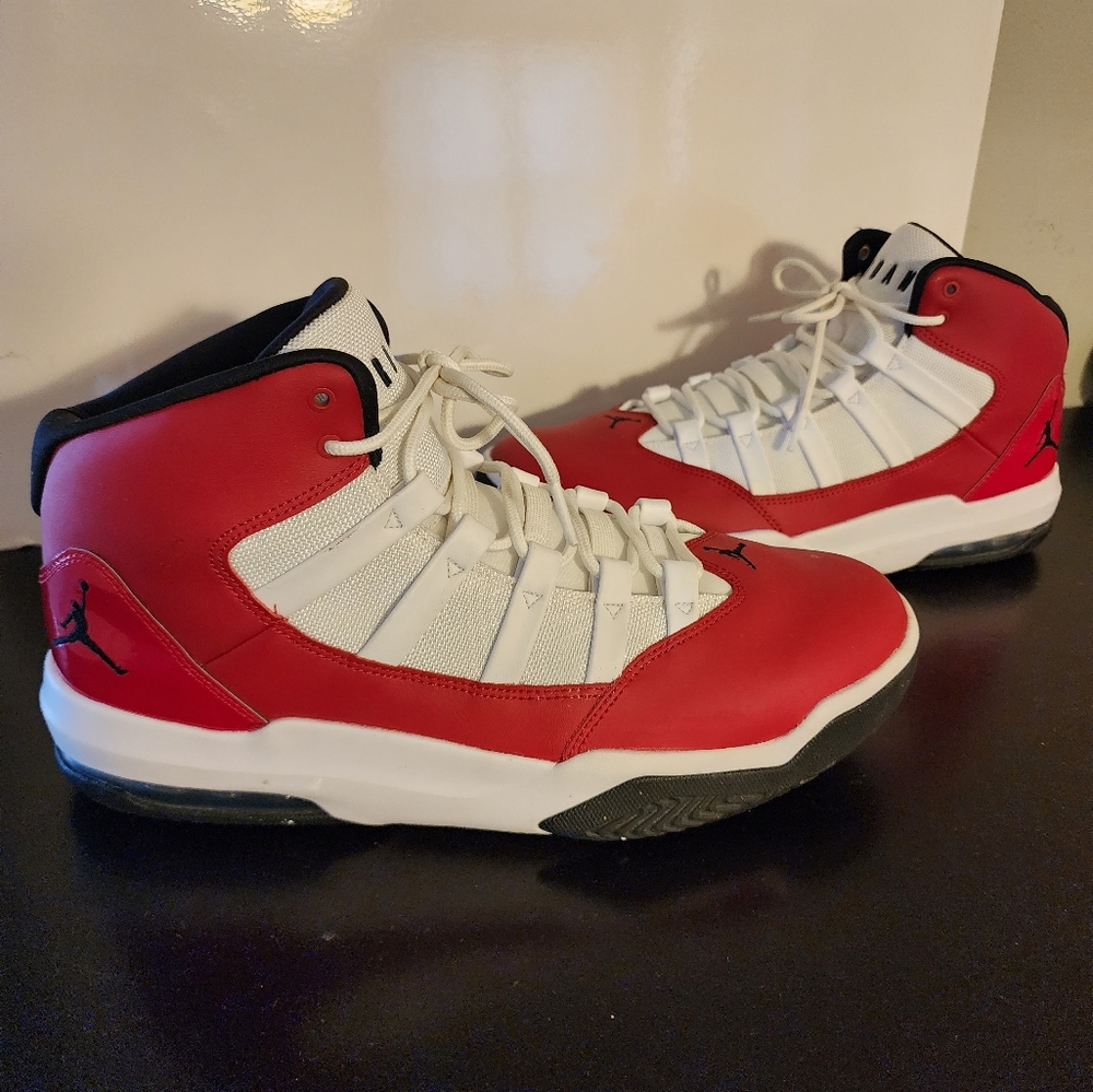 Jordan Sneakers